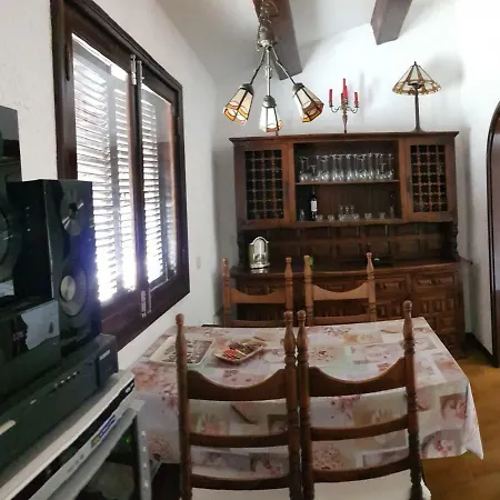 Lovely 2 Bedroom House With Private Garden فيلة *