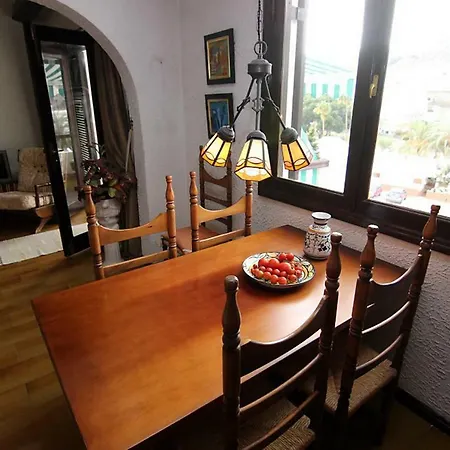 Lovely 2 Bedroom House With Private Garden فيلة
