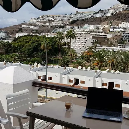 Lovely 2 Bedroom House With Private Garden فيلة